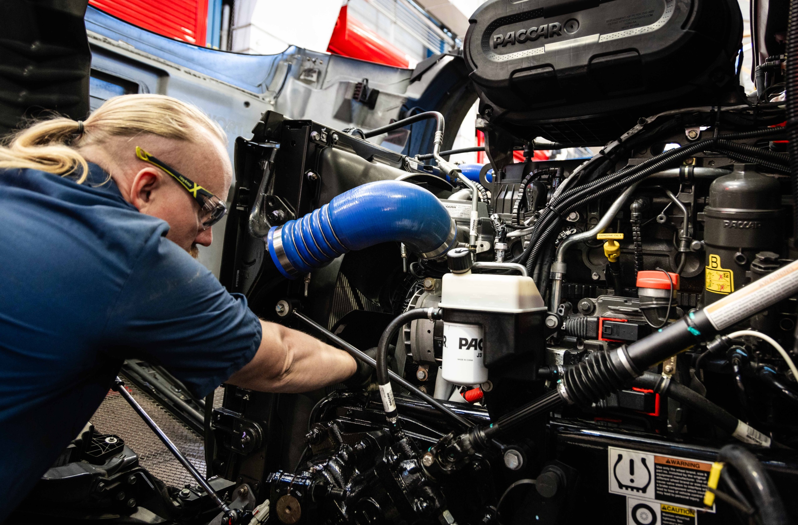 MX engine truck maintenance image